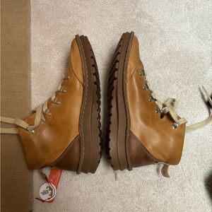 Pikolinos lace up winter ankle boot